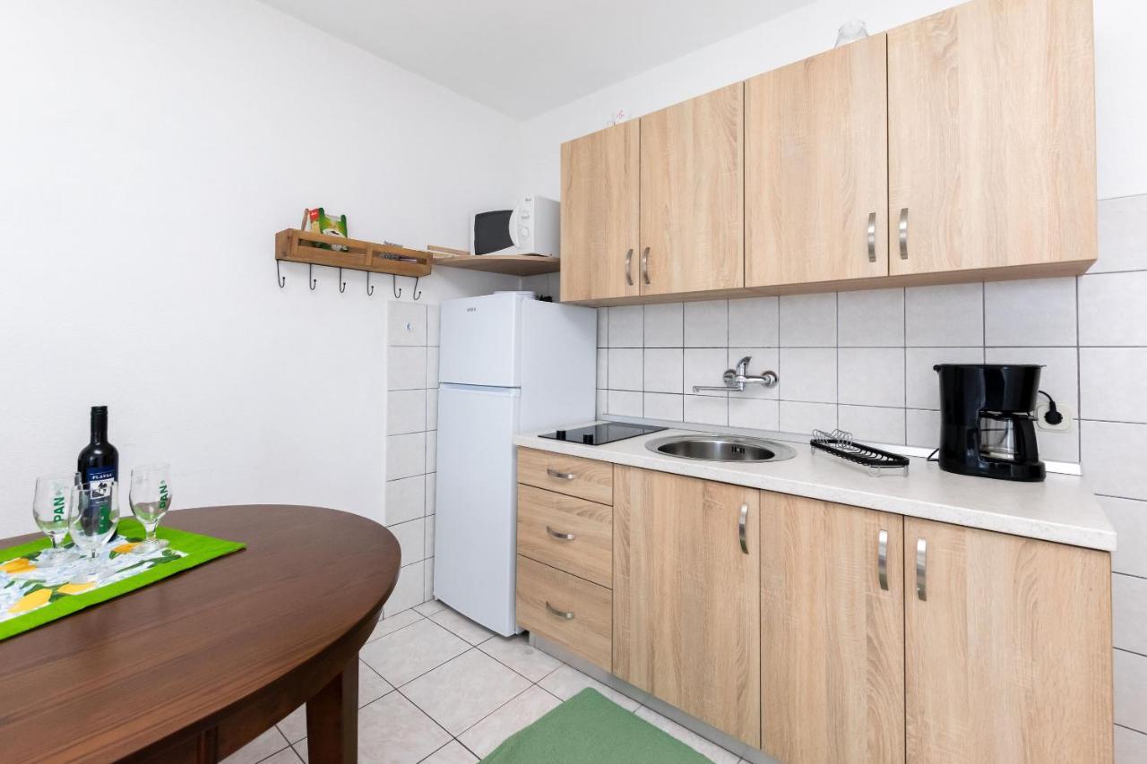 Apartments Biserka Barbat na Rabu Eksteriør bilde